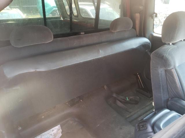 Photo 6 from auction – 2002 CHEVROLET SILVERADO with VIN 2GCEK19T121130055