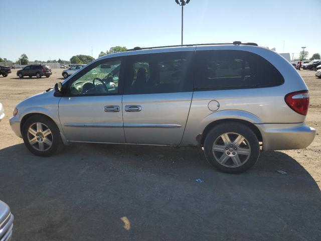 Photo 9 from auction – 2003 CHRYSLER TOWN AND C with VIN 2C4GP44323R114808