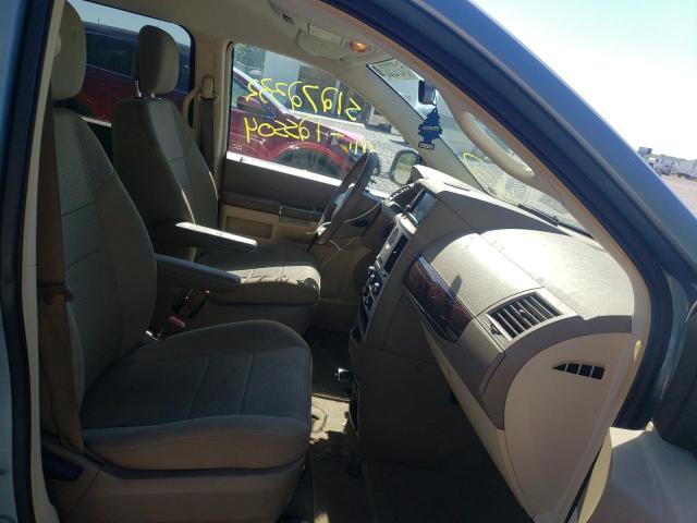 Photo 5 from auction – 2010 CHRYSLER TOWN & COU with VIN 2A4RR2D10AR357241
