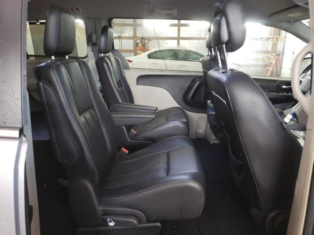Photo 6 from auction – 2016 CHRYSLER TOWN & COU with VIN 2C4RC1BG8GR208805