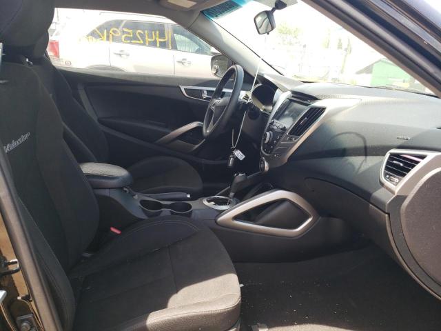 Photo 5 from auction – 2017 HYUNDAI VELOSTER with VIN KMHTC6AD4HU304425