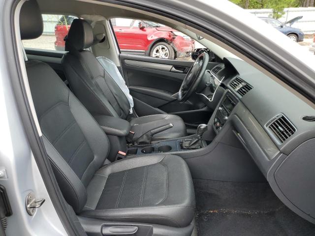 Photo 5 from auction – 2014 VOLKSWAGEN PASSAT S with VIN 1VWAP7A36EC006521