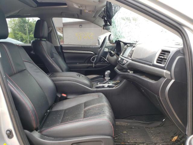 Photo 5 from auction – 2019 TOYOTA HIGHLANDER with VIN 5TDJZRFH1KS573596