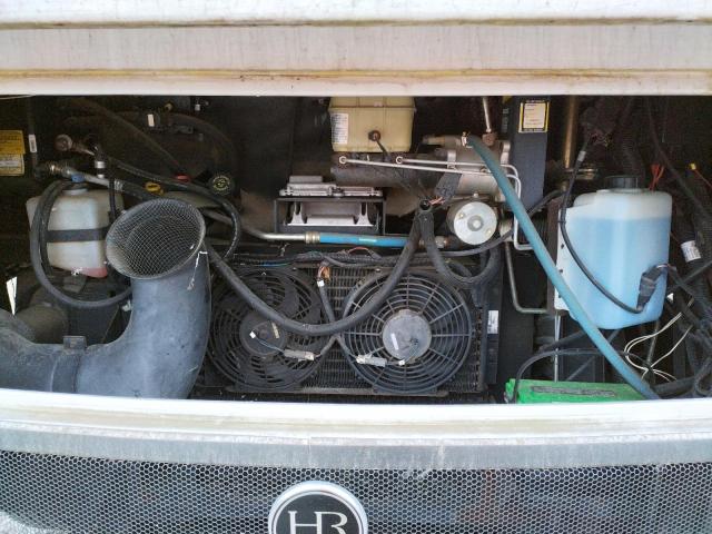 Photo 7 from auction – 2004 HOLI MOTORHOME with VIN 5B4MP67G243380875