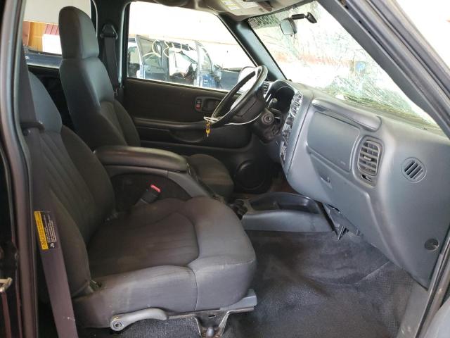 Photo 5 from auction – 2004 CHEVROLET BLAZER with VIN 1GNDT13X84K136109