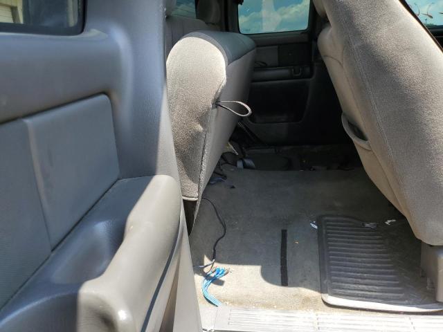 Photo 6 from auction – 2004 CHEVROLET SILVERADO with VIN 2GCEK19T841174167