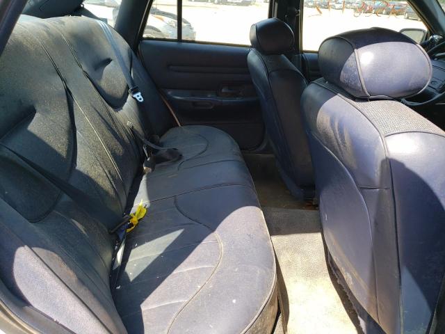 Photo 6 from auction – 1995 FORD CROWN VICT with VIN 2FALP71W1SX180863