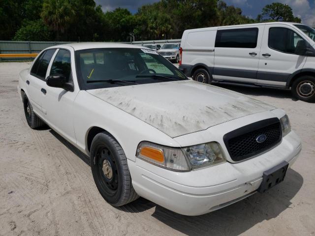 FORD CROWN VICT 2008 with VIN 2FAFP71V08X153957 - Photo from auction