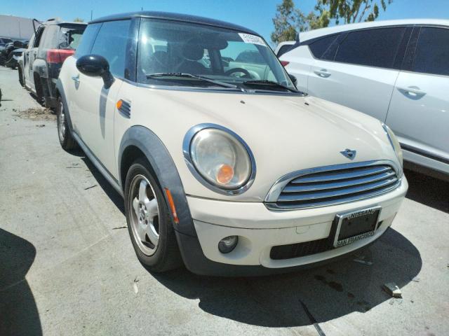 MINI COOPER 2010 with VIN WMWMF3C51ATZ28048 - Photo from auction
