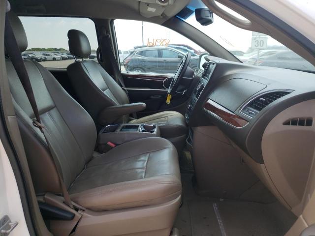 Photo 5 from auction – 2013 CHRYSLER TOWN & COU with VIN 2C4RC1BG3DR645199