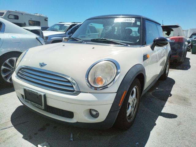 Photo 2 from auction – 2010 MINI COOPER with VIN WMWMF3C51ATZ28048