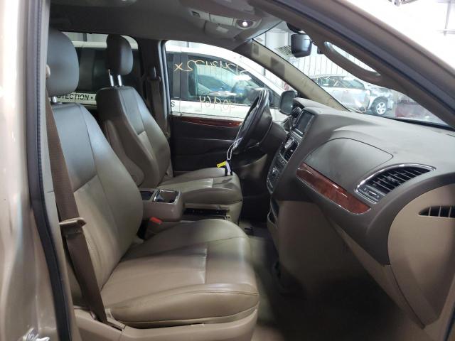 Photo 5 from auction – 2014 CHRYSLER TOWN & COU with VIN 2C4RC1CG3ER168354