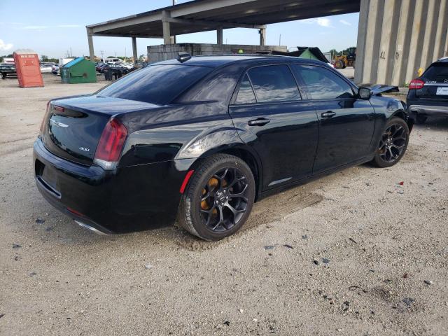 Photo 4 from auction – 2019 CHRYSLER 300 S with VIN 2C3CCABG4KH628828