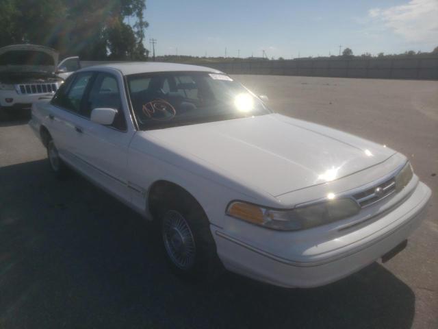 FORD CROWN VICT 1997 with VIN 2FALP73W7VX180285 - Photo from auction