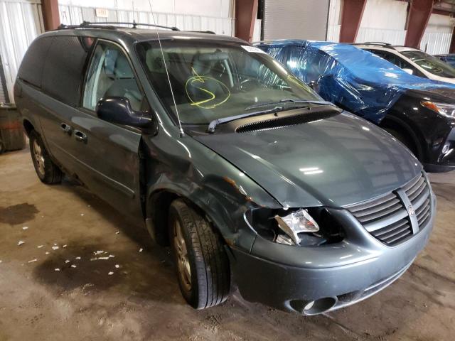 DODGE GRAND CARA 2005 with VIN 2D4GP44L05R415647 - Photo from auction