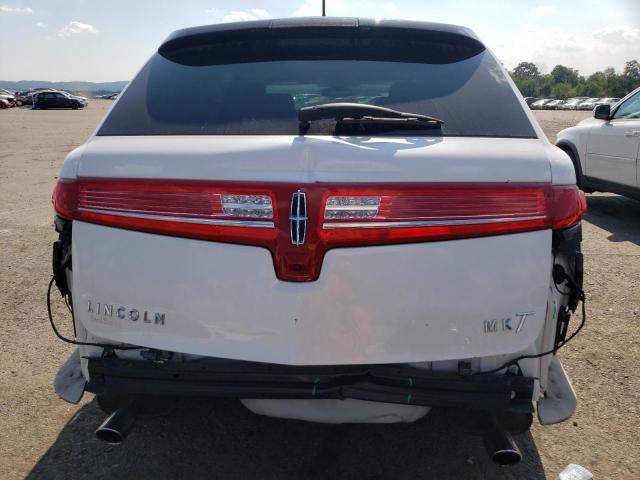 Photo 9 from auction – 2018 LINCOLN MKT with VIN 2LMHJ5AT9JBL02117