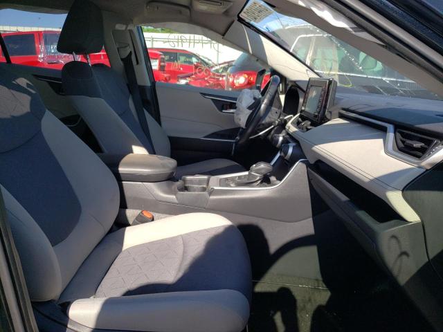 Photo 5 from auction – 2019 TOYOTA RAV4 XLE with VIN JTMP1RFV4KD035963