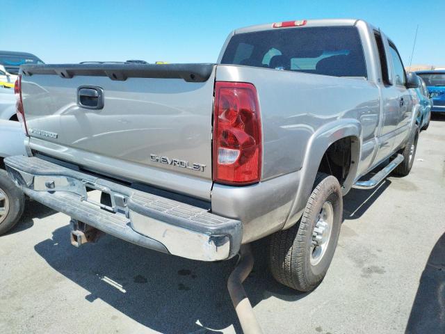 Photo 4 from auction – 2003 CHEVROLET SILVERADO with VIN 1GCHC29U63E290442