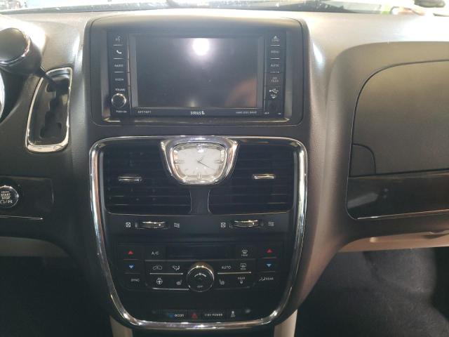 Photo 9 from auction – 2015 CHRYSLER TOWN & COU with VIN 2C4RC1BG5FR520160