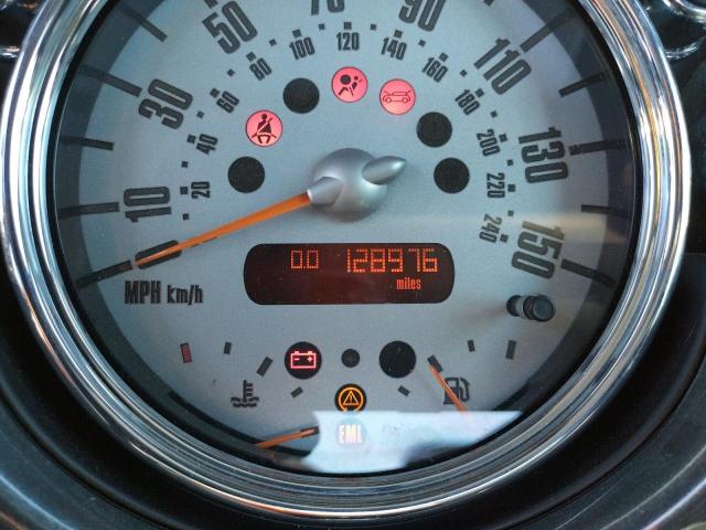 Photo 8 from auction – 2005 MINI COOPER S with VIN WMWRE33405TD90757