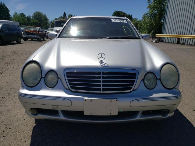 Photo 9 from auction – 2001 MERCEDES-BENZ E 320 with VIN WDBJF65J61B183044