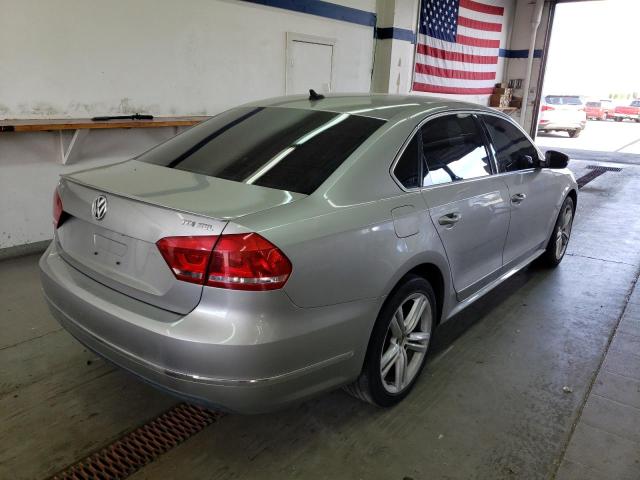 Photo 4 from auction – 2013 VOLKSWAGEN PASSAT with VIN 1VWCN7A32DC127382