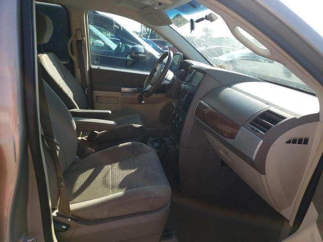 Photo 5 from auction – 2008 CHRYSLER TOWN & COU with VIN 2A8HR54PX8R829956