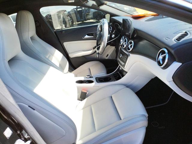 Photo 5 from auction – 2018 MERCEDES-BENZ CLA 250 with VIN WDDSJ4EB8JN529973