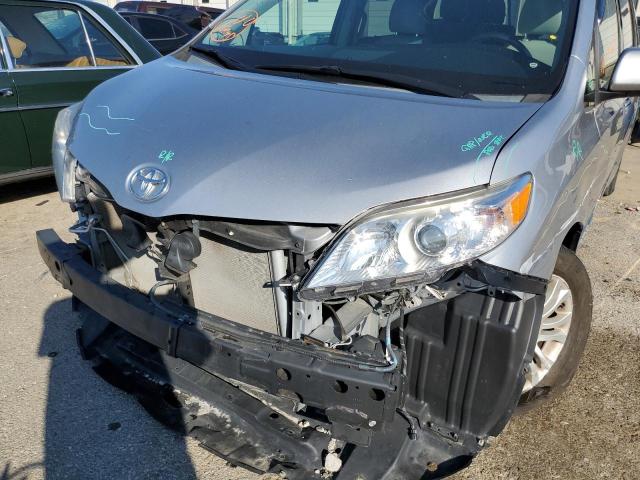 Photo 9 from auction – 2016 TOYOTA SIENNA XLE with VIN 5TDYK3DC7GS711284