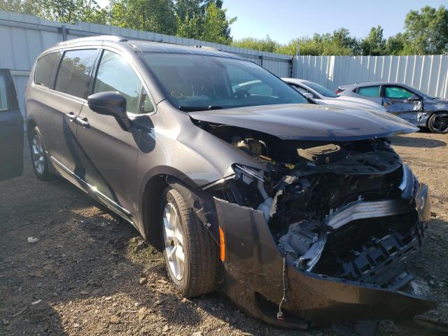 CHRYSLER PACIFICA T 2018 with VIN 2C4RC1EG5JR112701 - Photo from auction