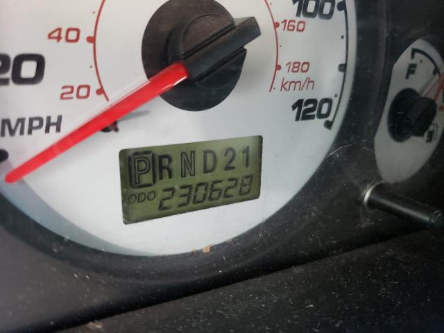 Photo 8 from auction – 2001 FORD ESCAPE XLT with VIN 1FMCU04101KB28096