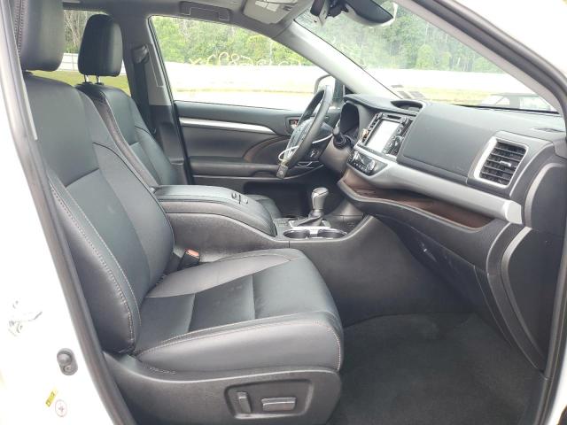Photo 5 from auction – 2019 TOYOTA HIGHLANDER with VIN 5TDJZRFH1KS616138