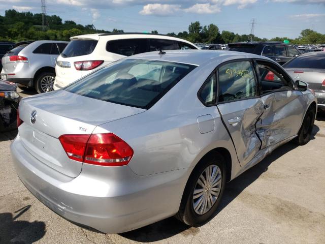 Photo 4 from auction – 2015 VOLKSWAGEN PASSAT S with VIN 1VWAT7A35FC053651