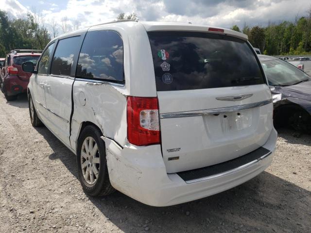 Photo 3 from auction – 2015 CHRYSLER TOWN & COU with VIN 2C4RC1BG5FR560674