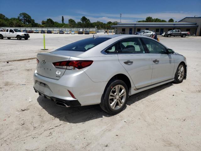 Photo 4 from auction – 2019 HYUNDAI SONATA LIM with VIN 5NPE34AF4KH768755