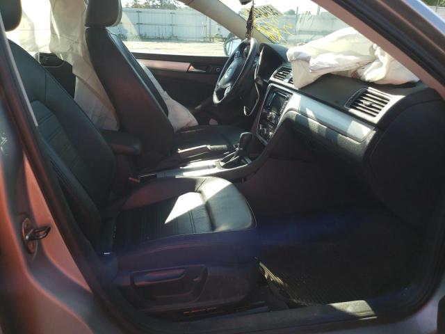 Photo 5 from auction – 2012 VOLKSWAGEN PASSAT SE with VIN 1VWBM7A32CC102009