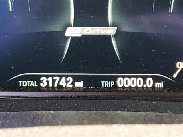 Photo 8 from auction – 2019 BMW 530E with VIN WBAJA9C56KB389745