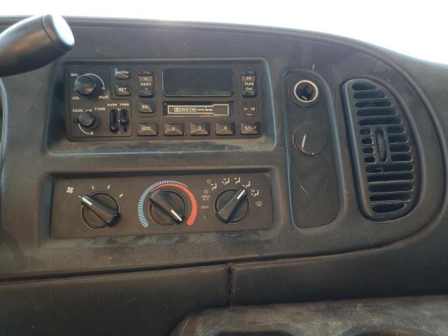 Photo 9 from auction – 2003 DODGE RAM VAN B1 with VIN 2D7HB11X33K509930
