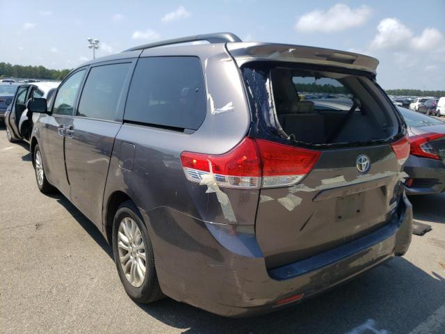 Photo 3 from auction – 2012 TOYOTA SIENNA XLE with VIN 5TDYK3DCXCS263343