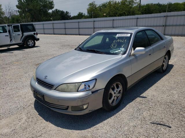Photo 2 from auction – 2000 LEXUS ES 300 with VIN JT8BF28G7Y5081872