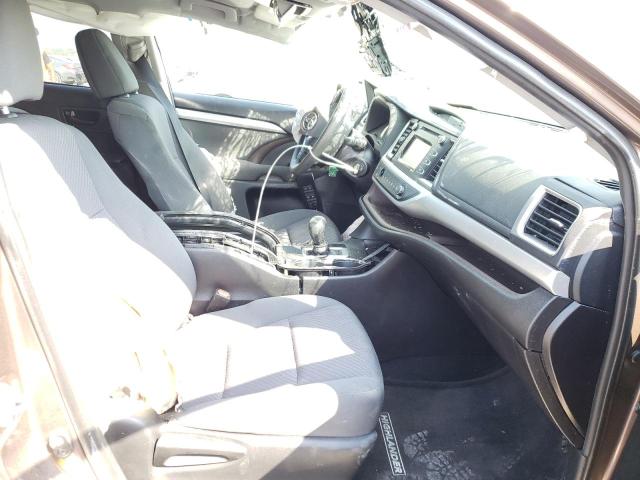 Photo 5 from auction – 2019 TOYOTA HIGHLANDER with VIN 5TDZZRFH7KS293247