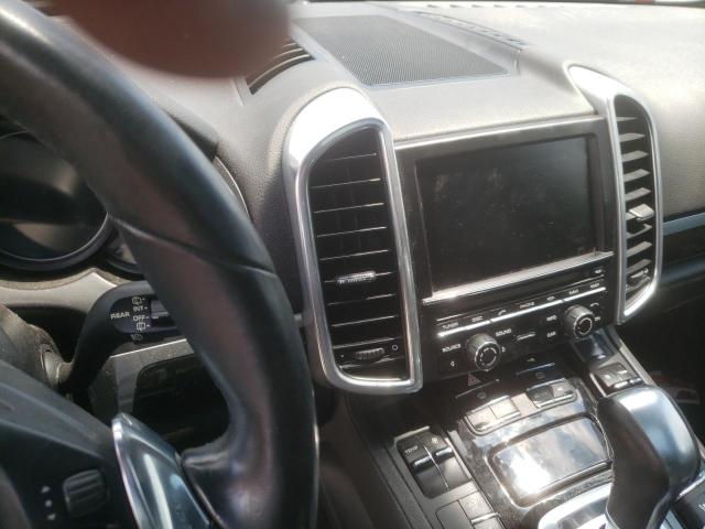 Photo 9 from auction – 2011 PORSCHE CAYENNE with VIN WP1AA2A29BLA03377