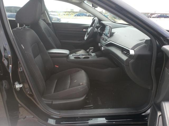 Photo 5 from auction – 2019 NISSAN UK with VIN 1N4BL4BV3KN325351