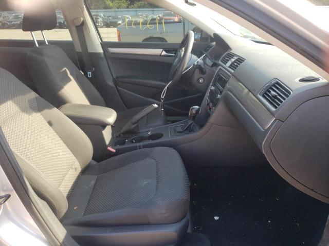 Photo 5 from auction – 2013 VOLKSWAGEN PASSAT S with VIN 1VWAP7A32DC056251
