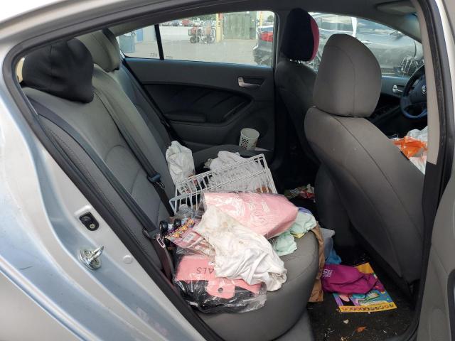 Photo 6 from auction – 2017 KIA FORTE LX with VIN 3KPFK4A7XHE039625