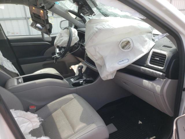 Photo 5 from auction – 2018 TOYOTA HIGHLANDER with VIN 5TDYZRFH5JS237415