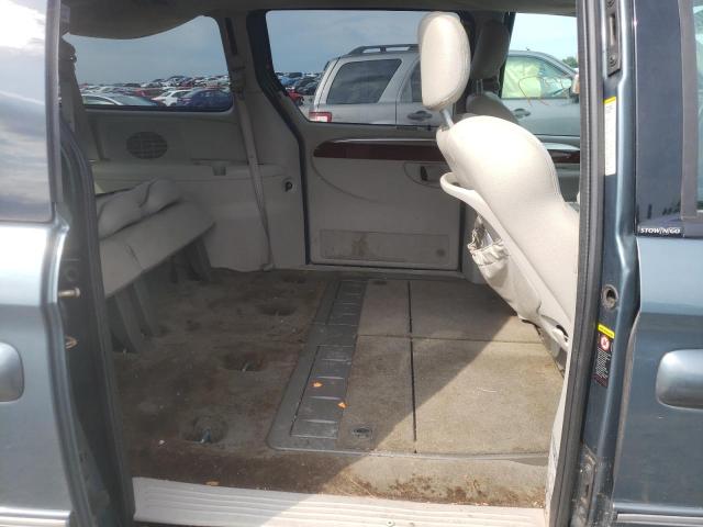 Photo 6 from auction – 2005 CHRYSLER TOWN & COU with VIN 2C8GP64L05R421889