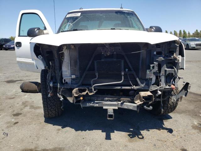 Photo 9 from auction – 2003 CHEVROLET SILVERADO with VIN 1GCHK23133F227035