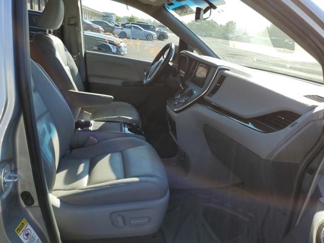 Photo 5 from auction – 2016 TOYOTA SIENNA XLE with VIN 5TDYK3DC7GS711284