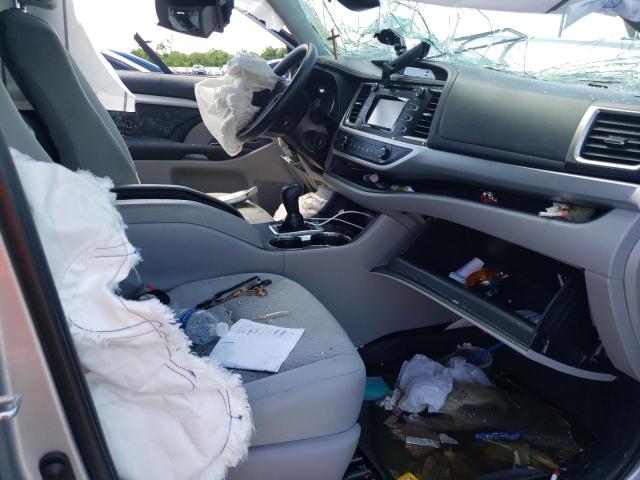 Photo 5 from auction – 2019 TOYOTA HIGHLANDER with VIN 5TDZARFH7KS042512